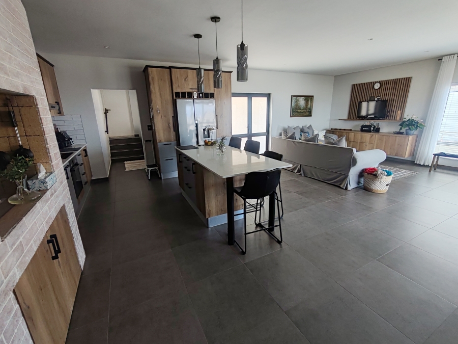 3 Bedroom Property for Sale in Hoogland Western Cape